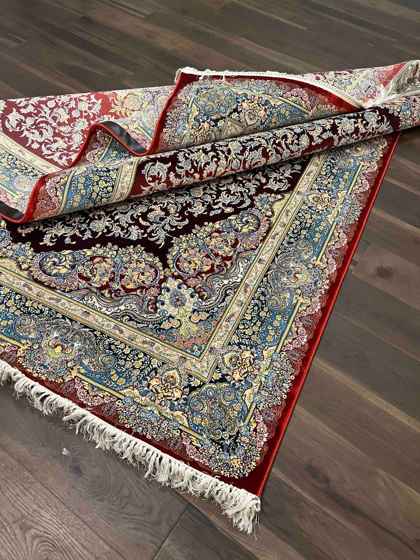 Khan1001 Design, Red