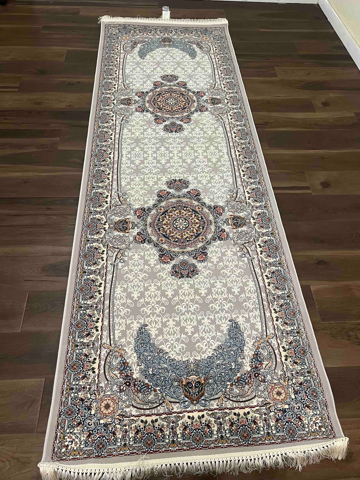 Mehrafrin Design, Gray