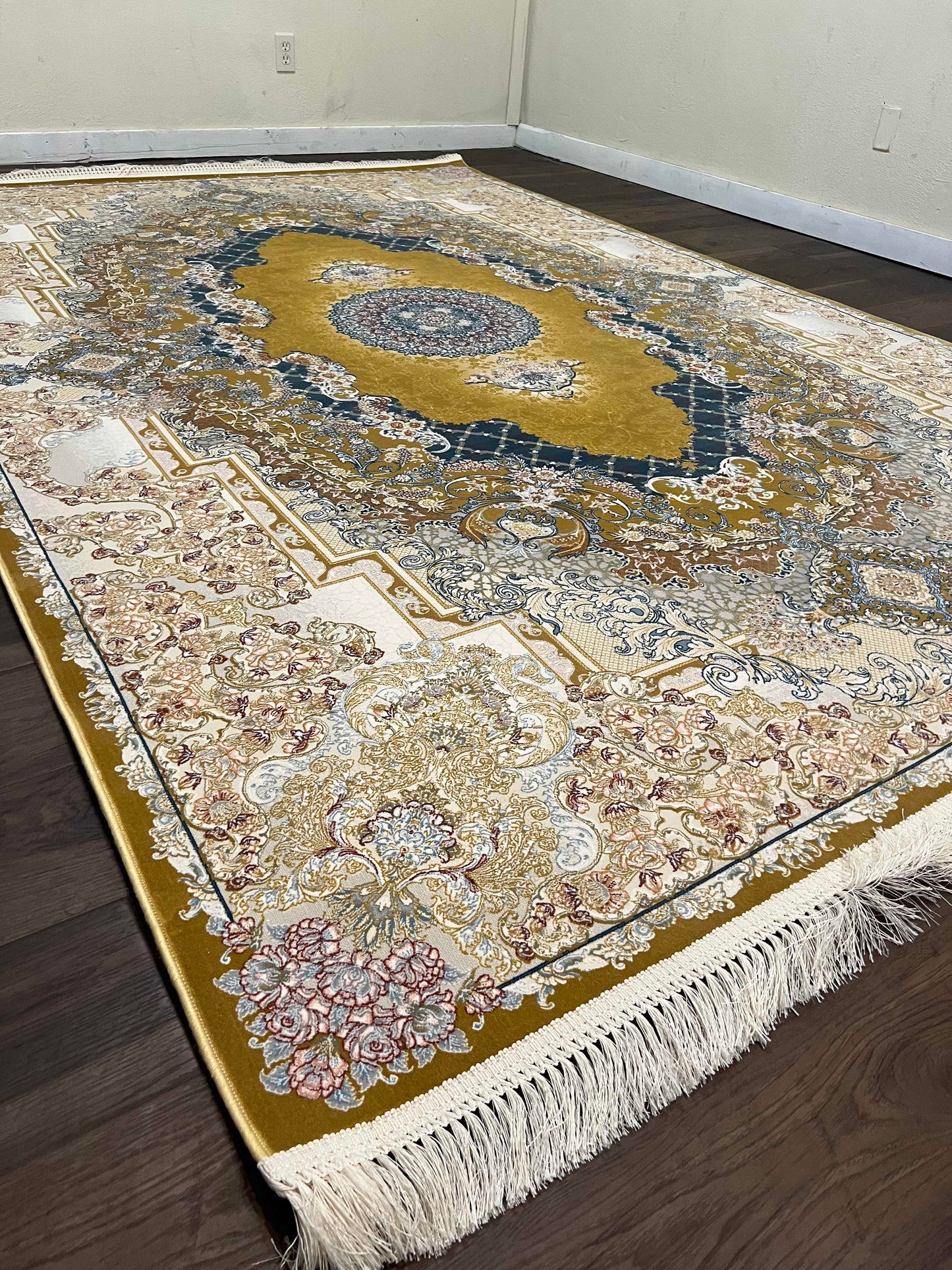 Machine Made Rugs, F-Elize Design, Gold