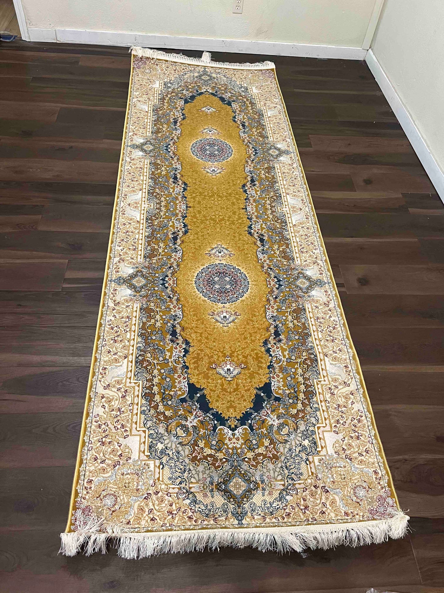 Machine Made Rugs, F-Elize Design, Gold