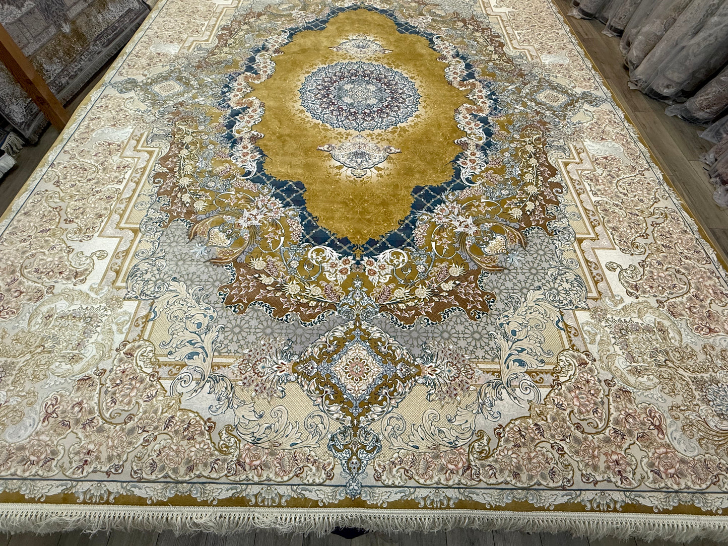 Machine Made Rugs, F-Elize Design, Gold